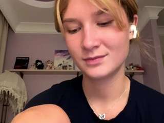 Taya live cam preview