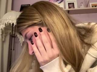 Taya live cam preview