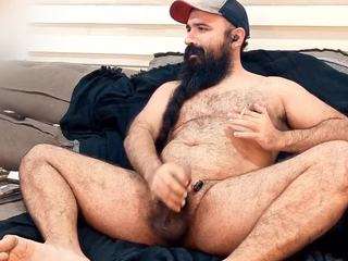 bearded-smoker Sex Cam Show