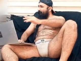 bearded-smoker Sex Cam Show