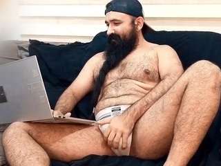 bearded-smoker Sex Cam Show