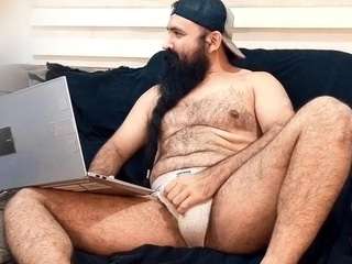 bearded-smoker Sex Cam Show