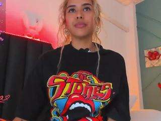 le modèle giorgiina est en webcam porno dans un show sur le site camsoda, il possède les tags suivants: anal,oral,anal toys,lovense,lush,masturbate,naked,natural,no smoking,normal,orgasm,fingering,pov,pussy,sex toys,sexy,shaved pussy,skinny,small ass,striptease