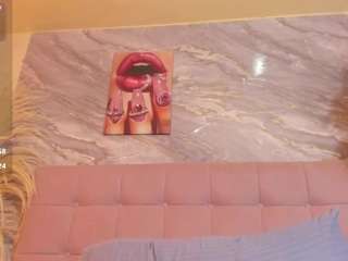 victoria-keyy live webcam show