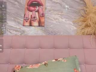 victoria-keyy live cam preview