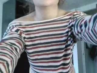 AmberHotWorsted live cam preview