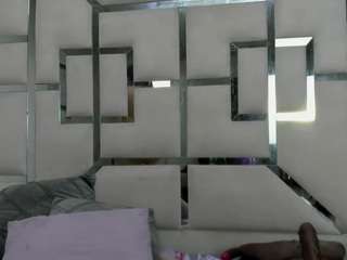 aurorahoney32 live webcam show