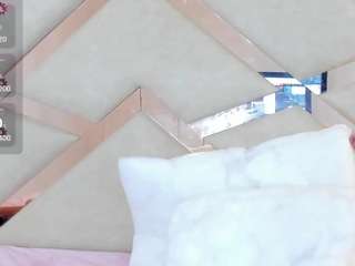 lucy-davies live cam
