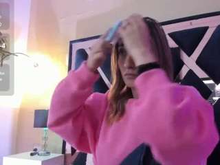 lucy-davies Live Webcam on CamSoda