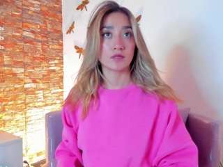 Live cam show with lucy-davies