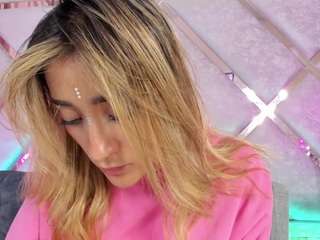 lucy-davies live cam preview