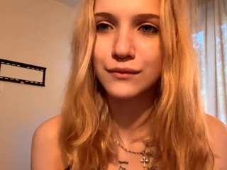 le modèle suzettedillon est en webcam porno dans un show sur le site camsoda, il possède les tags suivants: anal toys,ass bouncing,ass clapping,blowjob,dirty talk,doggy style,no drinking,teen 18,young adult,hd