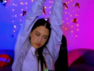 le modèle tender-amelia est en webcam porno dans un show sur le site camsoda, il possède les tags suivants: natural,no smoking,teen 18,white,young adult,hd