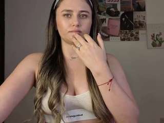 Veronika-winslow's cam show statistics and live stream
