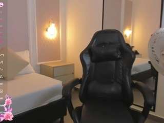 asia-chips Live Webcam on CamSoda