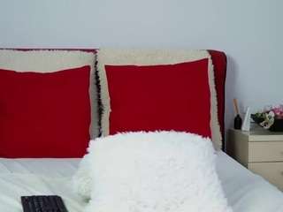 chloecheryy live webcam show
