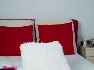 chloecheryy live webcam show