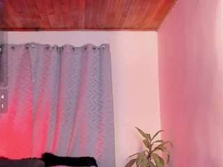 LanaOficial live cam preview
