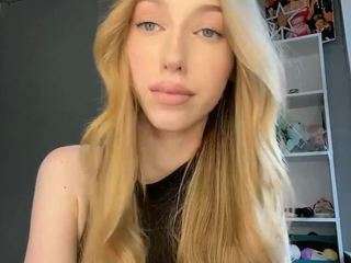 laraethurrell