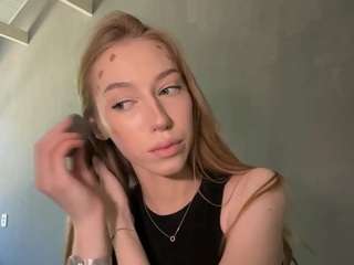 laraethurrell