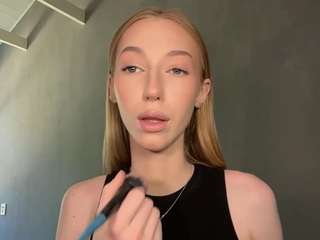 laraethurrell