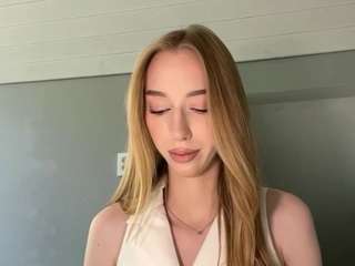 laraethurrell