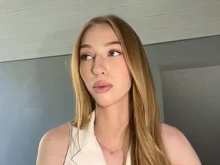 laraethurrell