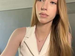 laraethurrell