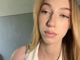 laraethurrell
