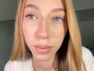 laraethurrell