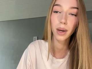 laraethurrell Live Webcam on CamSoda