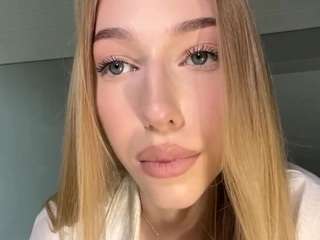 laraethurrell Live Webcam on CamSoda