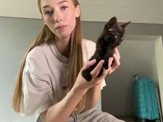 laraethurrell