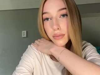 laraethurrell