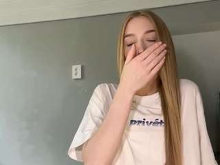 laraethurrell