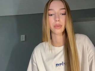 laraethurrell