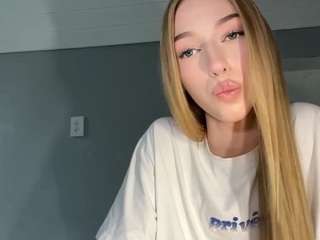 laraethurrell
