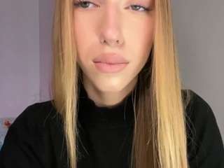 laraethurrell