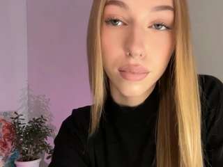 laraethurrell