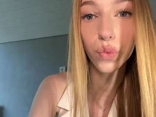 laraethurrell