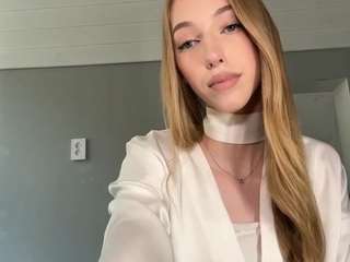laraethurrell