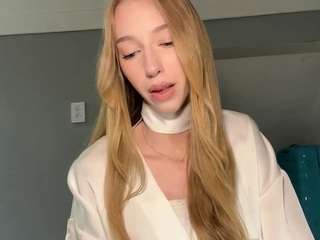 laraethurrell
