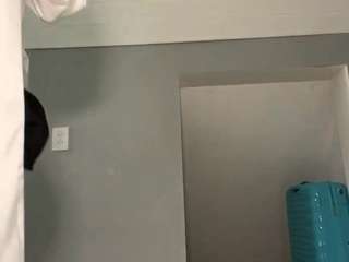 laraethurrell