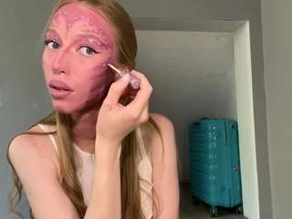laraethurrell