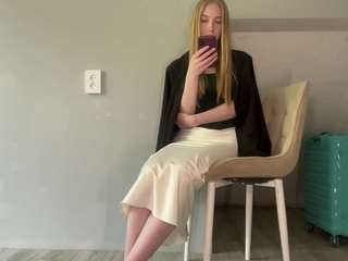 laraethurrell