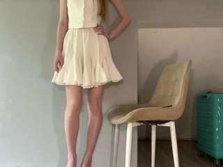 laraethurrell