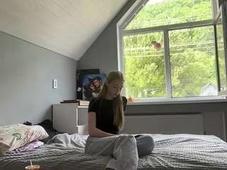 laraethurrell