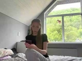 laraethurrell
