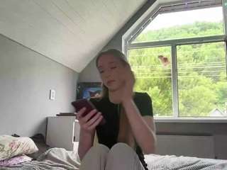 laraethurrell