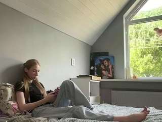 laraethurrell